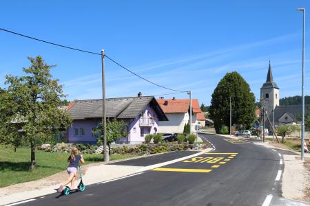 GORENJE OTAVE  ZAKLJUČNA DELA PRI OBNOVI CESTE 03 FOTO LJUBO VUKELIČ